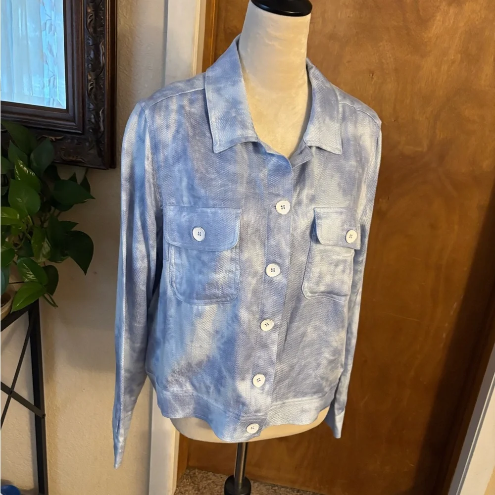 Button up jacket 
Women’s size Large. - Picture 3 of 10